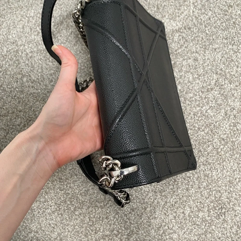 25cm 2.55 c d lady black genuine leather embossed chain handbag - Picture 7 of 10